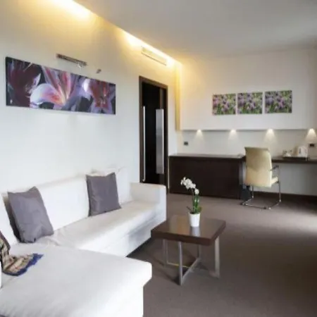 Selene Hotel