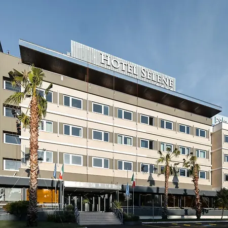 Selene Hotel