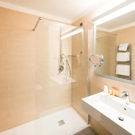 Hotel Selene 4*